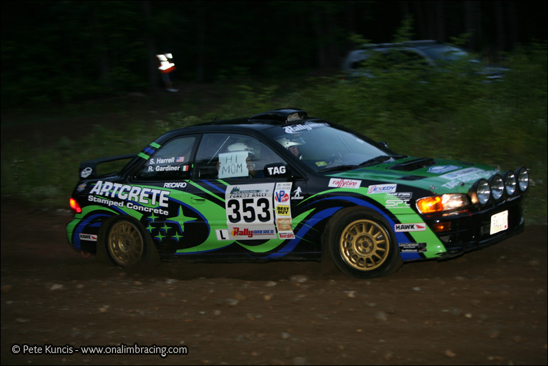 Illustration for article titled Rally Photos of the Day: Oversize edition